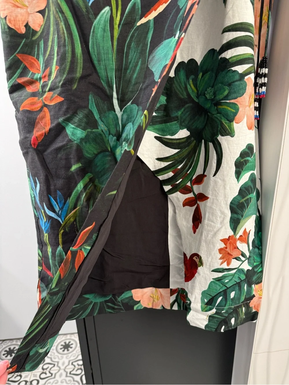 FARM Rio Mixed Midnight Macaw Fiesta Euroflax Midi Skirt